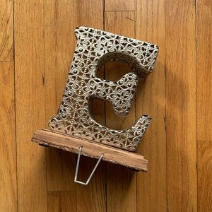 Metal E Stocking Hanger